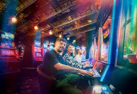 Antarmuka permainan 4D Number Game di platform dewa cukong menampilkan pemilihan angka dan jadwal pengundian